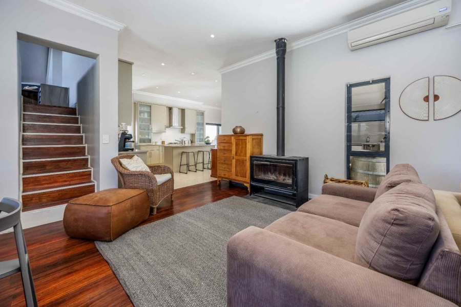 4 Bedroom Property for Sale in Kanonberg Western Cape